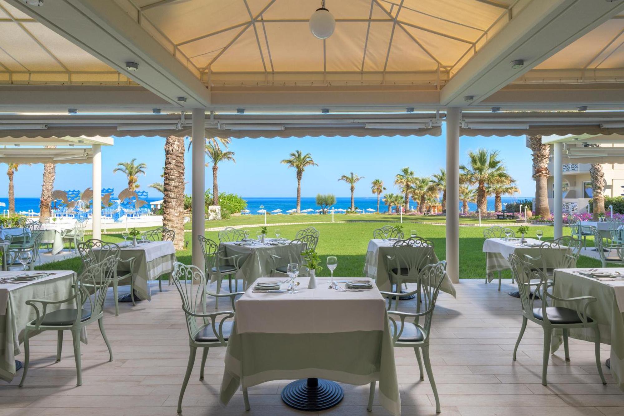 Rodos Palladium Leisure&Wellness Kallithéa Esterno foto The restaurant at the hotel