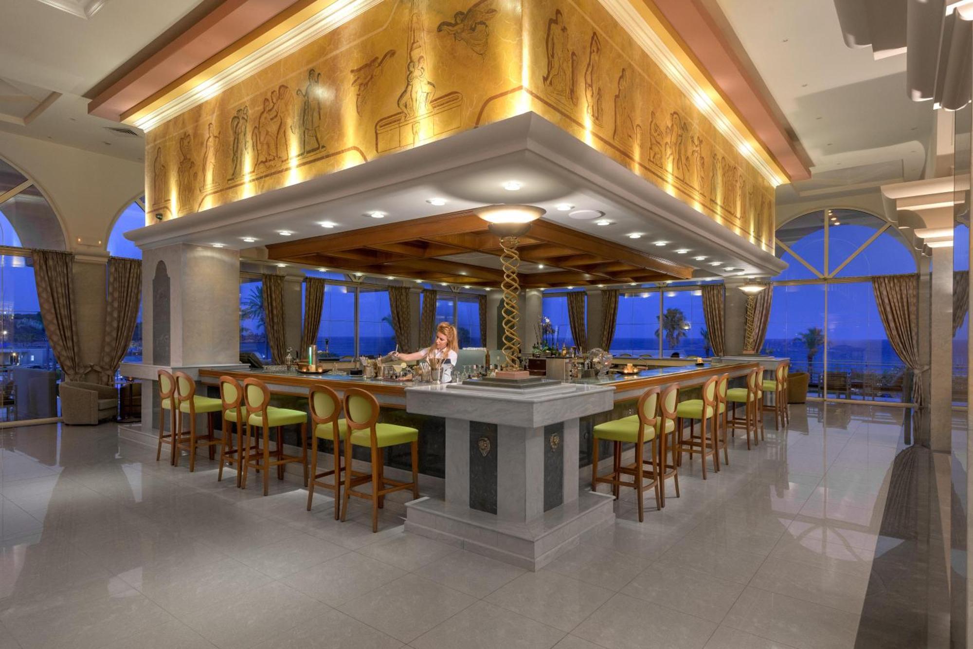 Rodos Palladium Leisure&Wellness Kallithéa Esterno foto The bar at the hotel