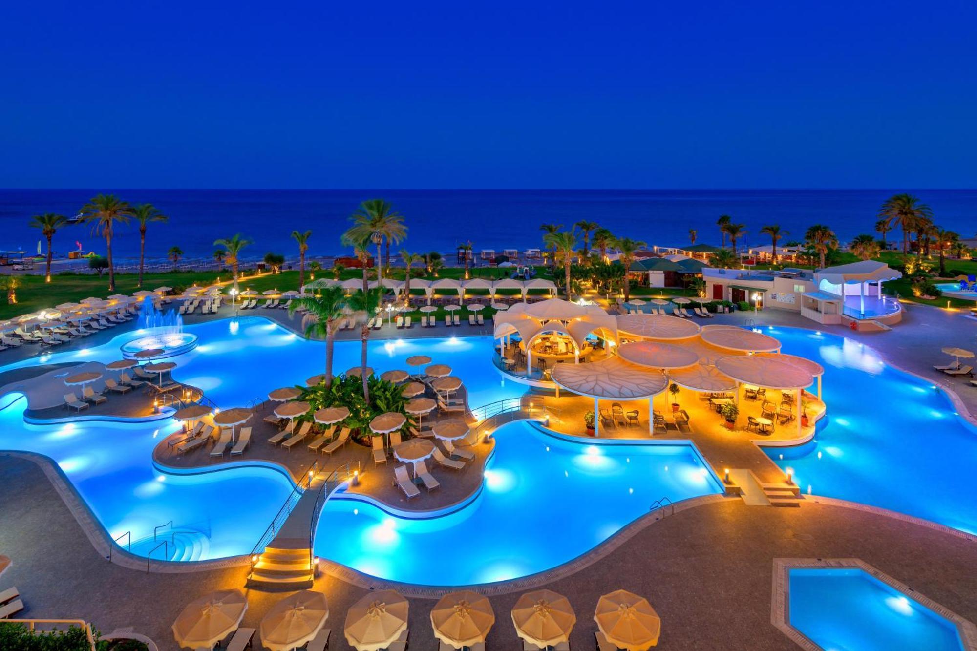 Rodos Palladium Leisure&Wellness Kallithéa Esterno foto The resort at night