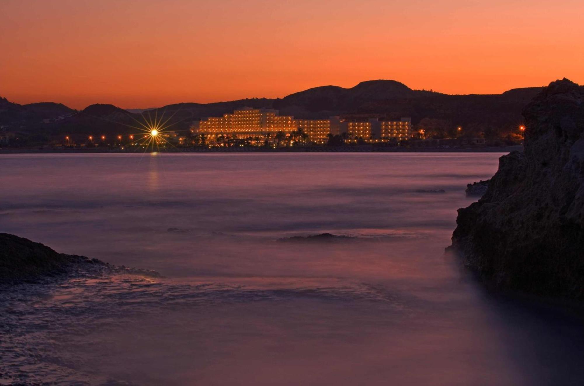 Rodos Palladium Leisure&Wellness Kallithéa Esterno foto Sunset at the Four Seasons Resort