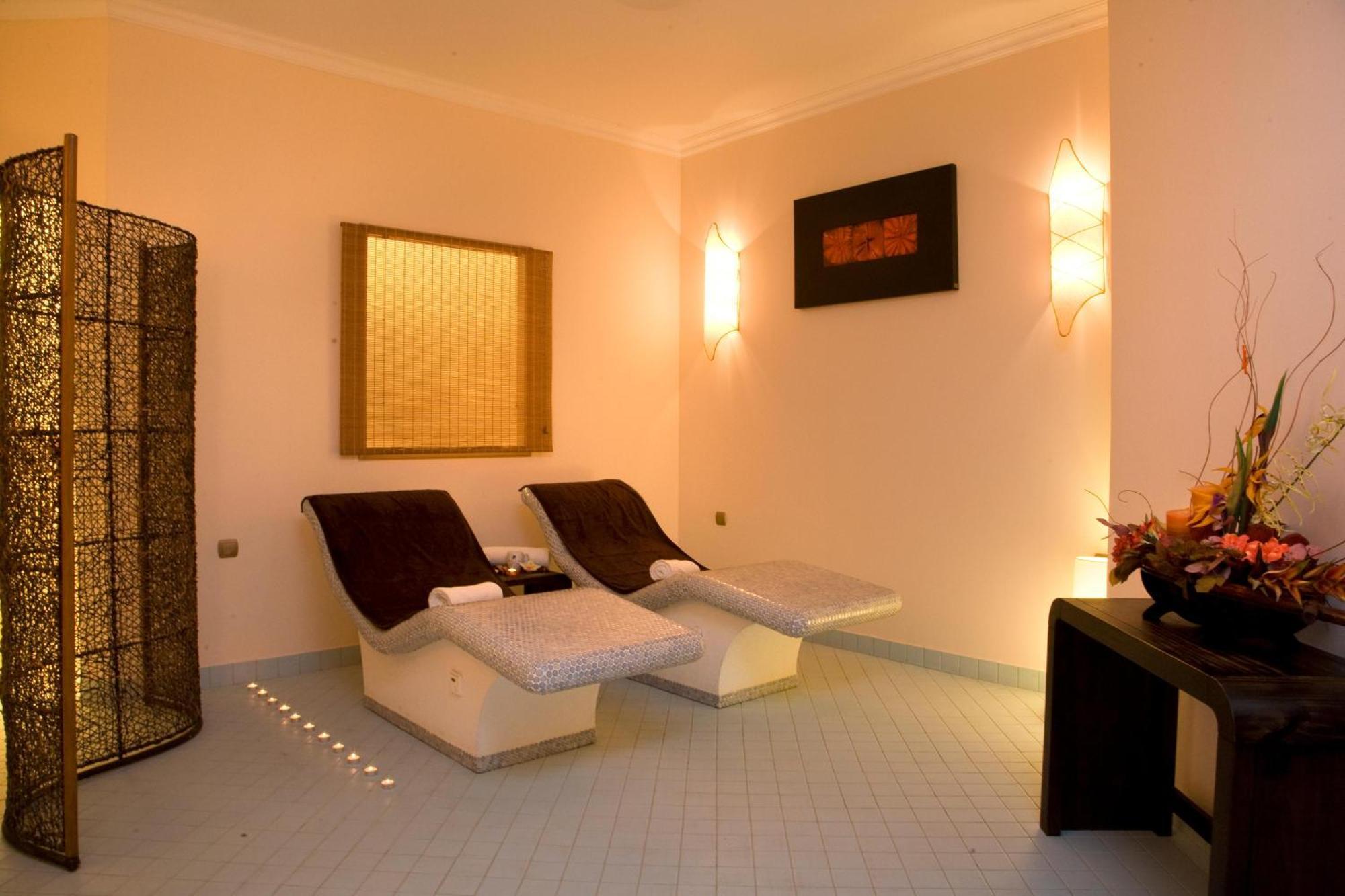 Rodos Palladium Leisure&Wellness Kallithéa Esterno foto A relaxation room