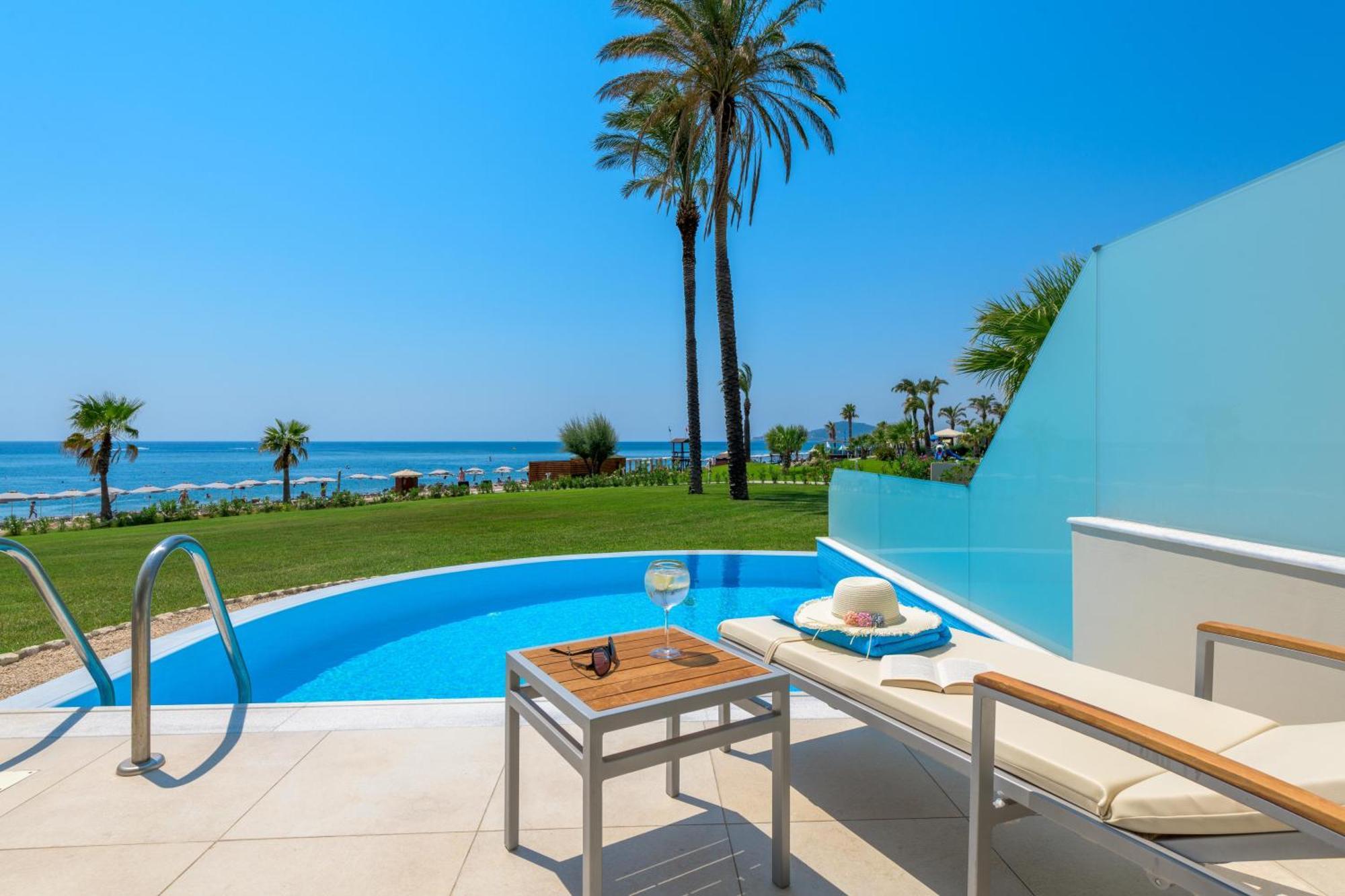 Rodos Palladium Leisure&Wellness Kallithéa Esterno foto A private pool at a hotel